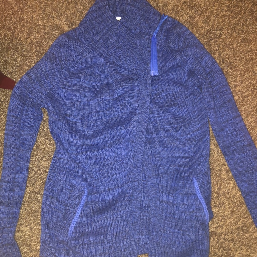 Ivivva Long sleeve blue sweater